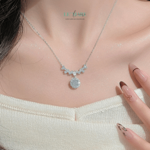 Dây chuyền ngọc bích nữ Dương Hoa – Hoa của mặt trời, sắc ngọc của người thương BNDC96 Dây chuyền ngọc bích nữ Dương Hoa – Hoa của mặt trời, sắc ngọc của người thương BNDC96 Le'mare Jewelry LMJ